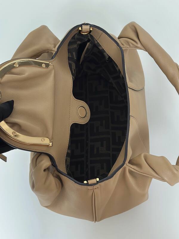 Fendi shoulder bag — Top Quality Replica