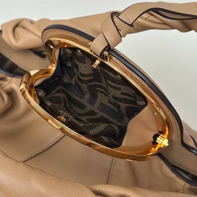 Fendi shoulder bag — Top Quality Replica