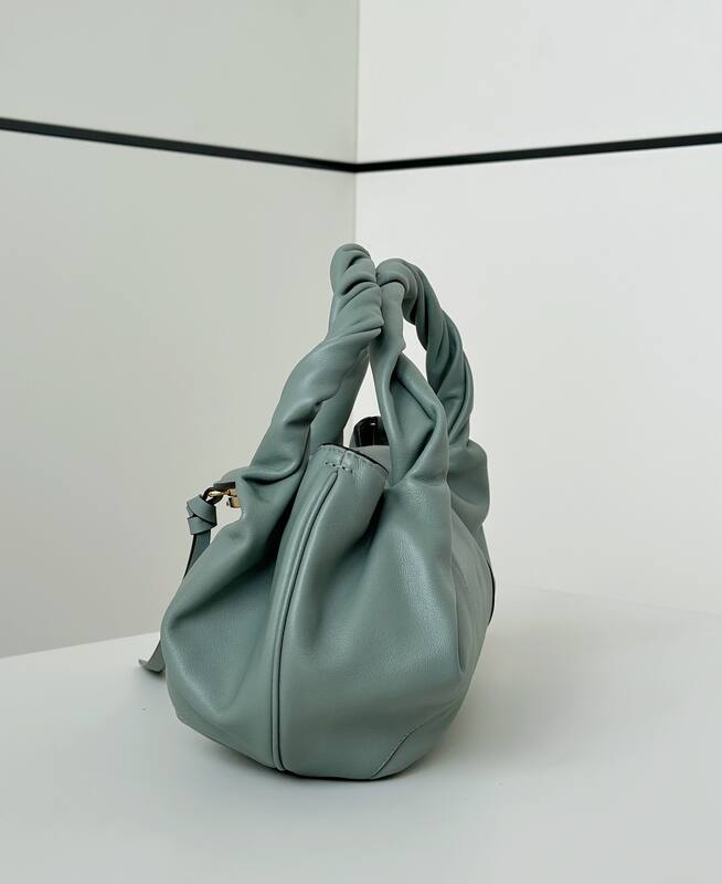 Fendi shoulder bag — AAA Quality Replica