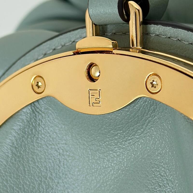 Fendi shoulder bag — AAA Quality Replica