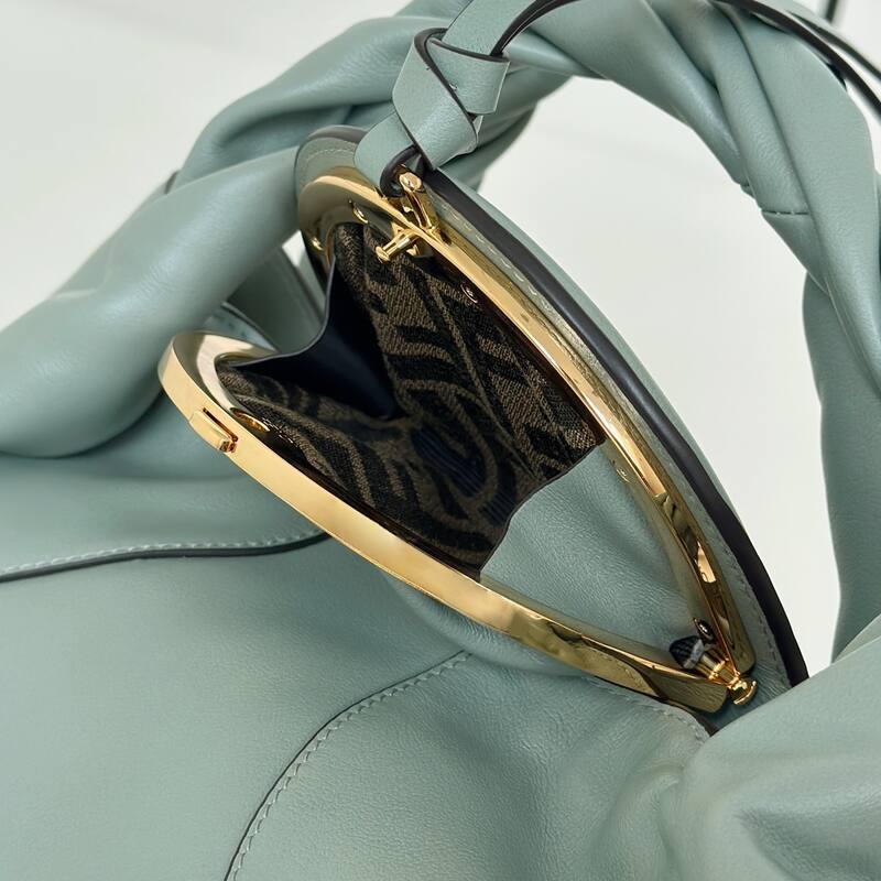 Fendi shoulder bag — AAA Quality Replica