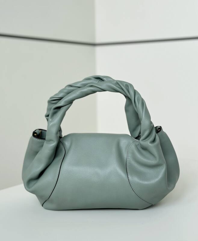 Fendi shoulder bag — AAA Quality Replica