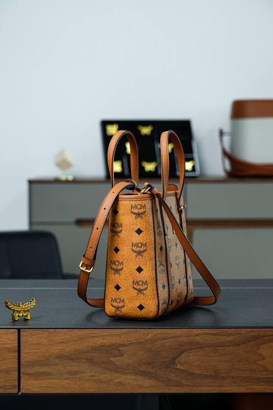 MCM Toni Visetos shoulder bag — AAA Quality Replica