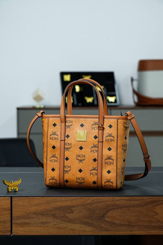 MCM Toni Visetos shoulder bag — AAA Quality Replica
