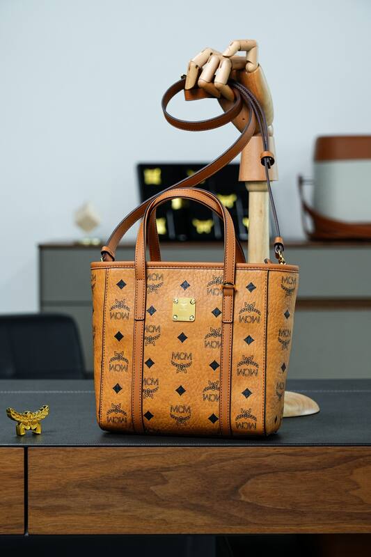 MCM Toni Visetos shoulder bag — AAA Quality Replica