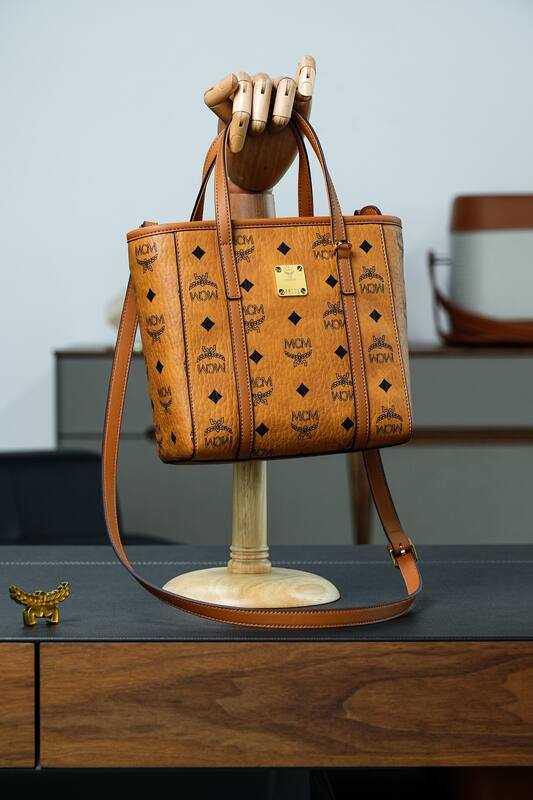 MCM Toni Visetos shoulder bag — AAA Quality Replica