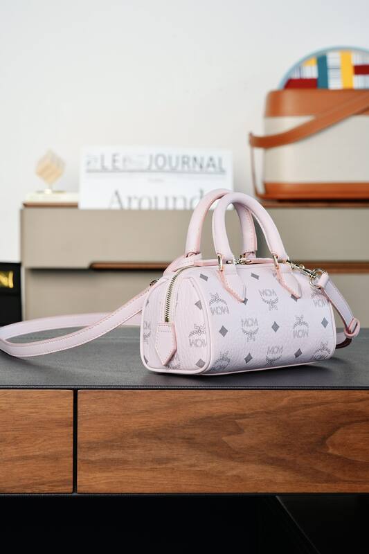 MCM Monogram shoulder bag — Premium Replica