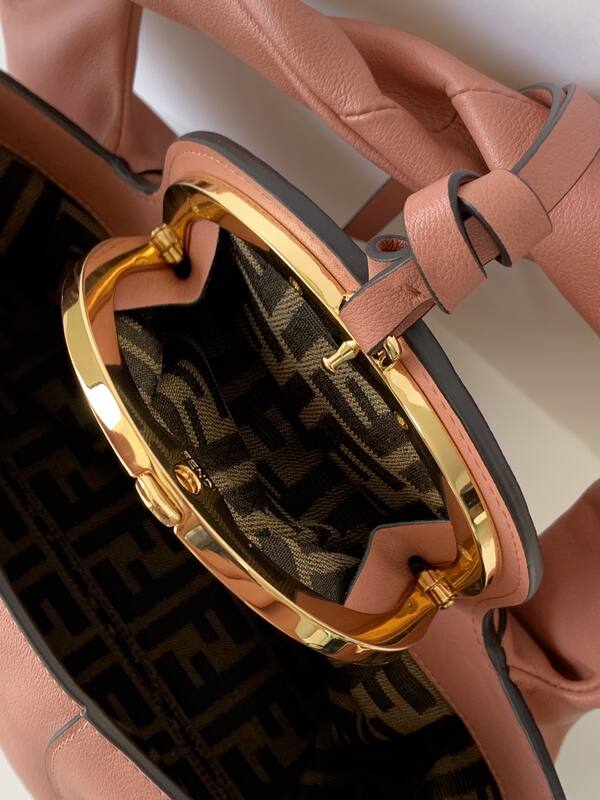 Fendi Pink shoulder bag — Premium Replica