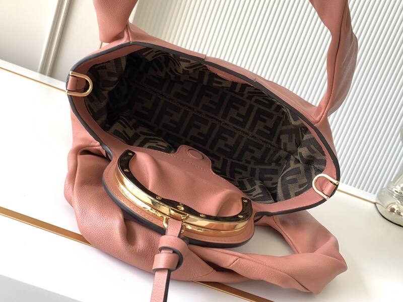 Fendi Pink shoulder bag — Premium Replica