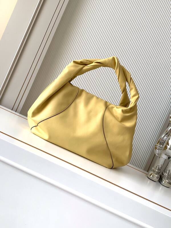 Fendi shoulder bag — Premium Replica