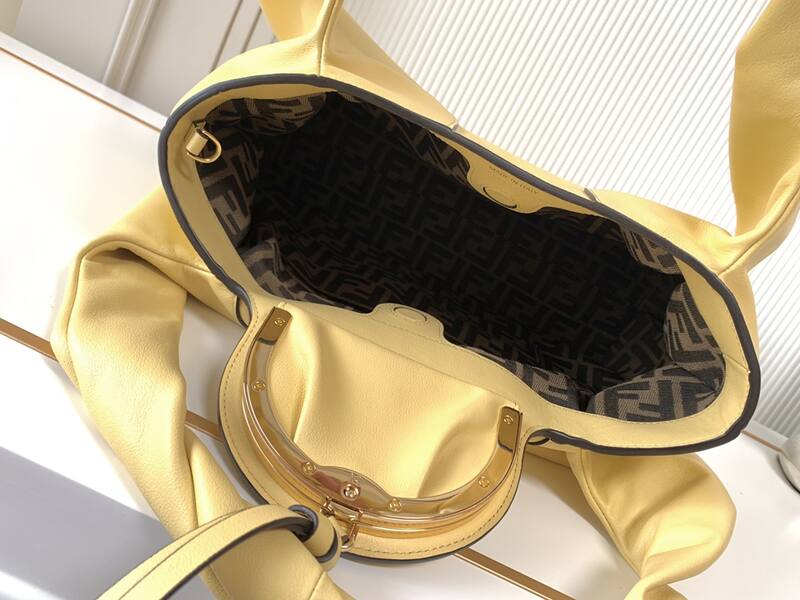 Fendi shoulder bag — Premium Replica
