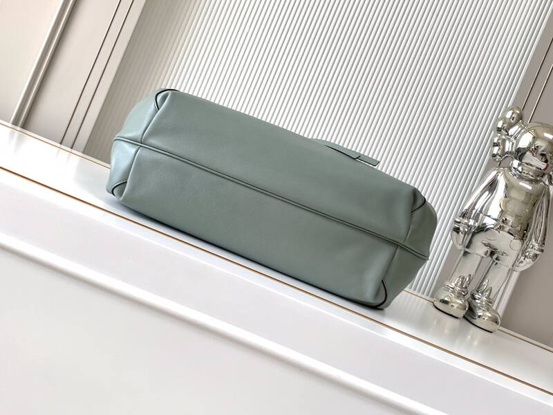 Fendi Green shoulder bag — AAA Quality Replica