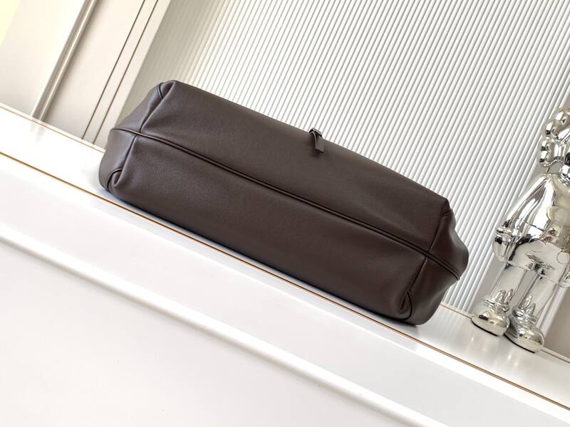 Fendi Brown shoulder bag — Top Quality Replica