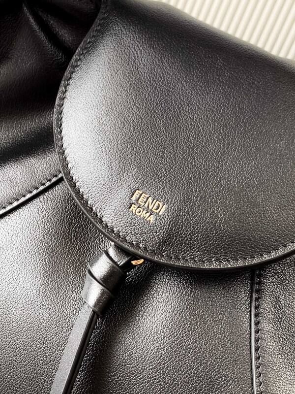 Fendi Black 40x30x16cm shoulder bag — Premium Replica