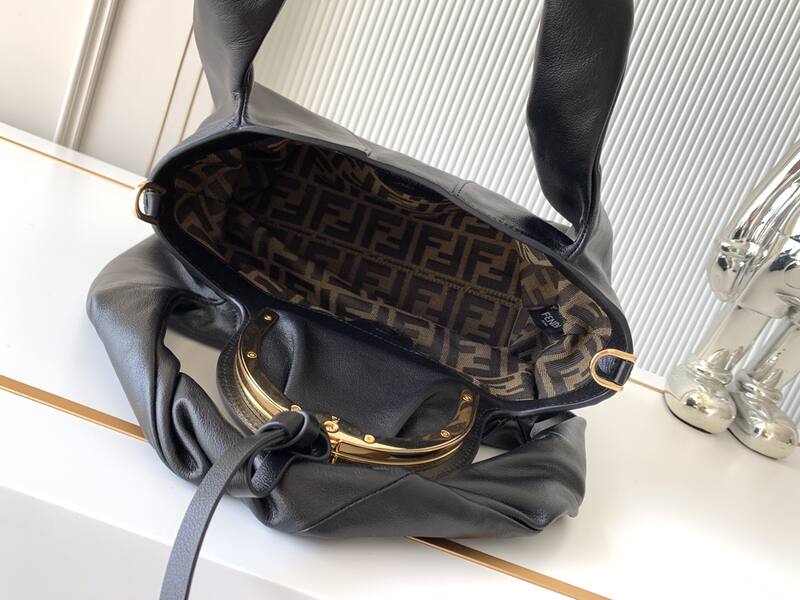 Fendi Black 40x30x16cm shoulder bag — Premium Replica