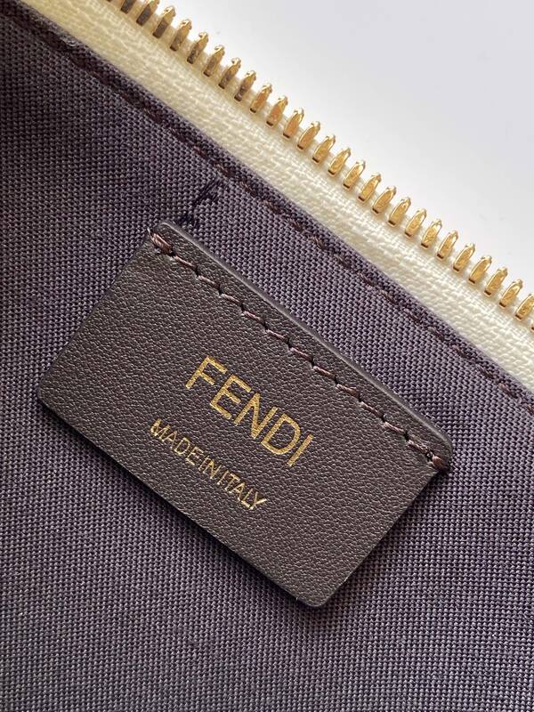 Fendi White 25x18x10cm shoulder bag — 1:1 Replica