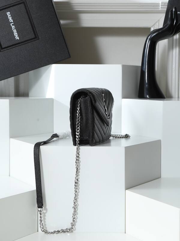 Saint Laurent Envelope Chain Wallet Black 20x17x6cm crossbody — 1:1 Replica