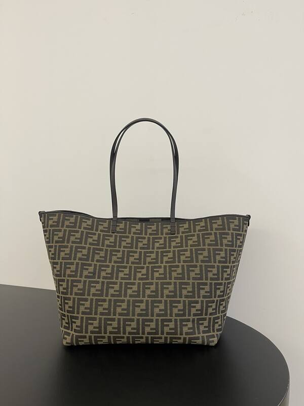 Fendi Brown 40x30x16cm shoulder bag — 1:1 Replica
