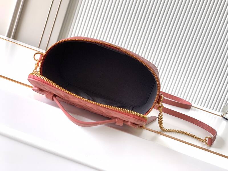 Fendi Pink 25x18x10cm shoulder bag — Premium Replica