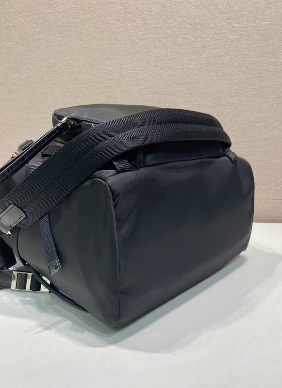 Prada Black shoulder bag — Premium Replica