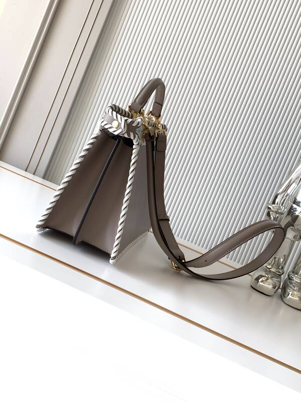Fendi Peekaboo 33x22x14cm shoulder bag — 1:1 Replica