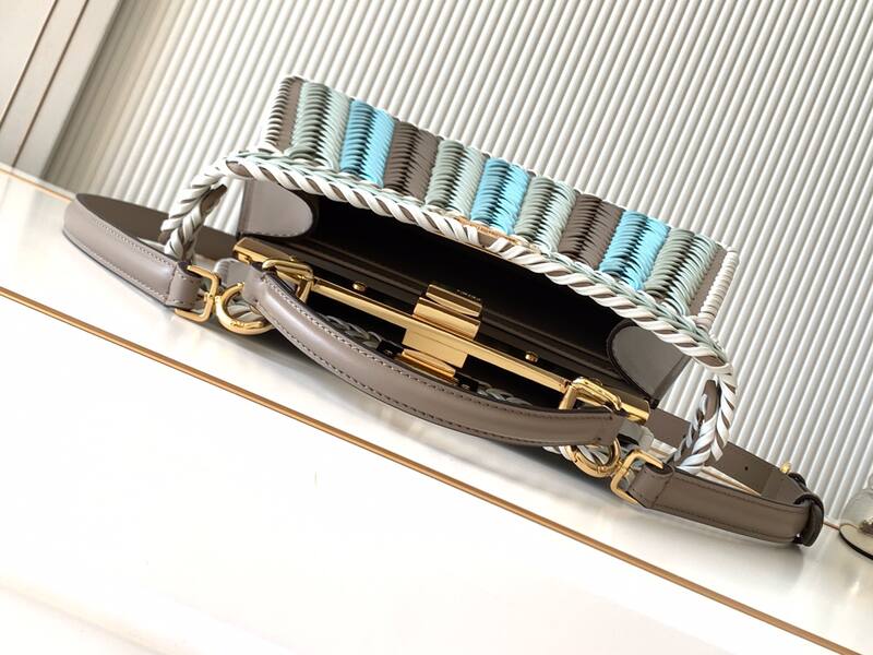 Fendi Peekaboo 33x22x14cm shoulder bag — 1:1 Replica