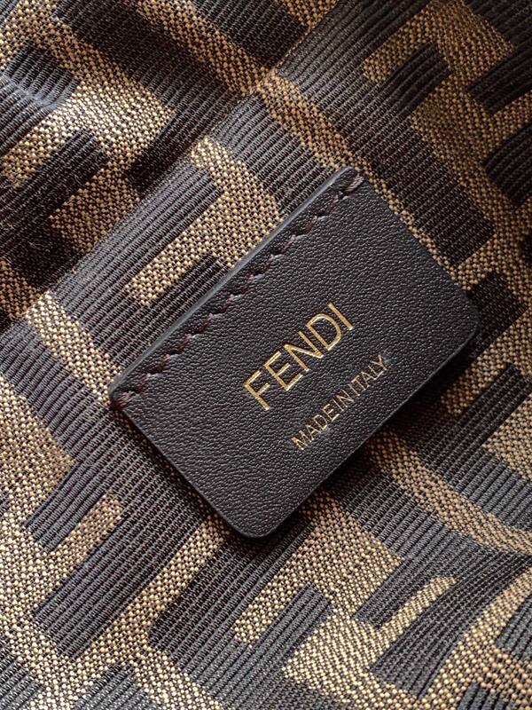 Fendi Brown 25x18x10cm shoulder bag — AAA Quality Replica