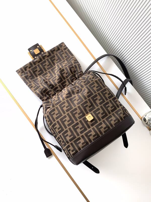 Fendi Brown 25x18x10cm shoulder bag — AAA Quality Replica