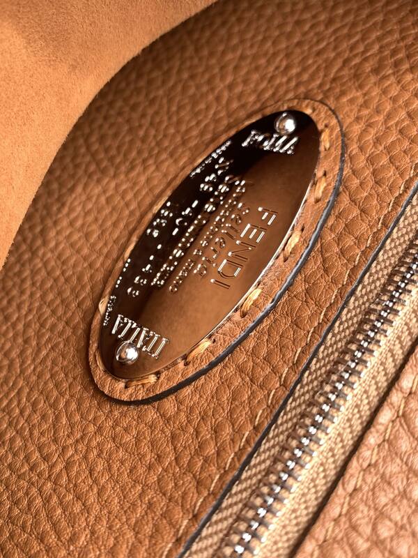 Fendi Peekaboo Brown 33x22x14cm shoulder bag — 1:1 Replica