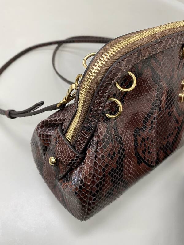 Miu Miu Brown 30x22x12cm shoulder bag — Premium Replica