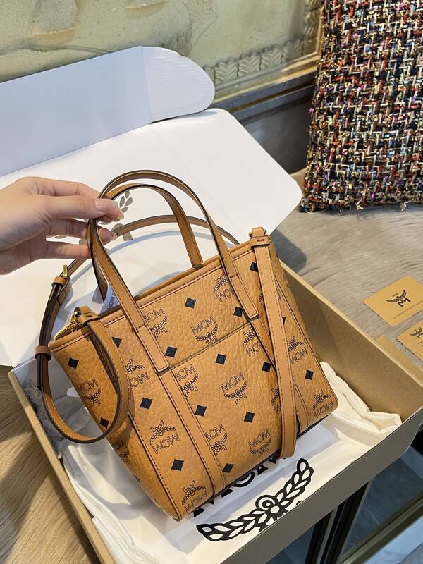 MCM Toni Visetos shoulder bag — Premium Replica