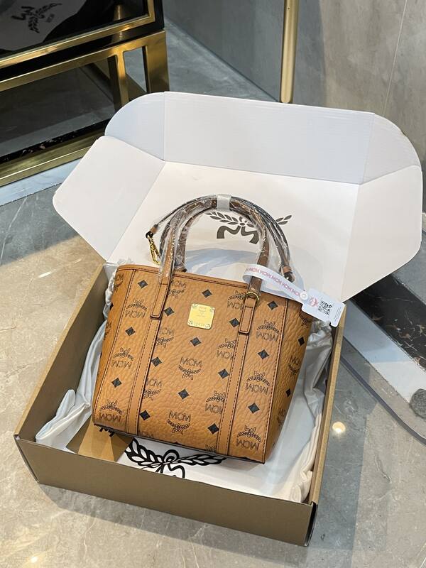 MCM Toni Visetos shoulder bag — Premium Replica