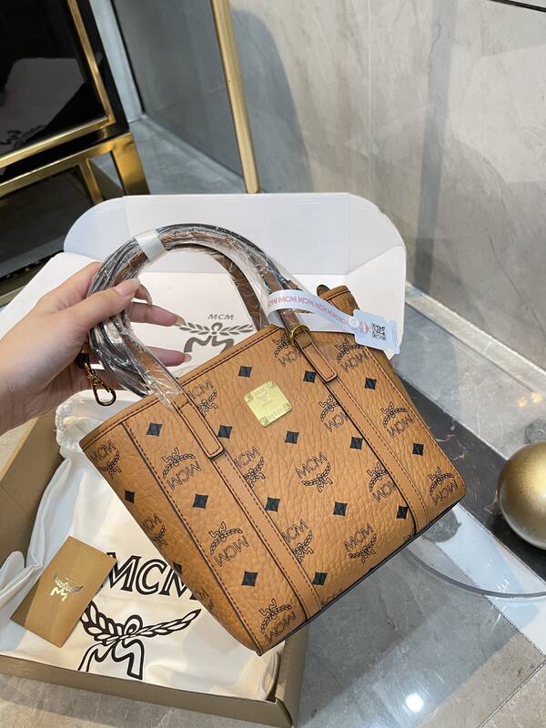 MCM Toni Visetos shoulder bag — Premium Replica