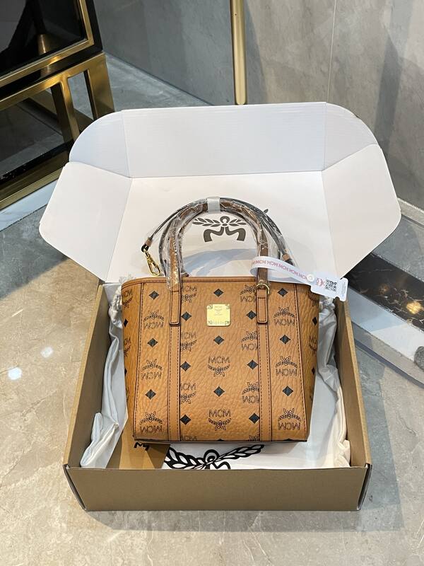 MCM Toni Visetos shoulder bag — Premium Replica