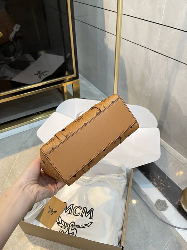 MCM Toni Visetos shoulder bag — Premium Replica