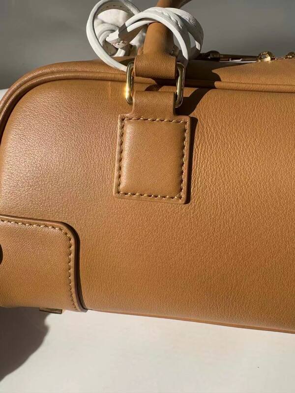 Loewe Calfskin 25x18x10cm shoulder bag — 1:1 Replica