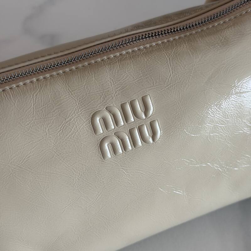 Miu Miu Beige 25x18x10cm shoulder bag — 1:1 Replica