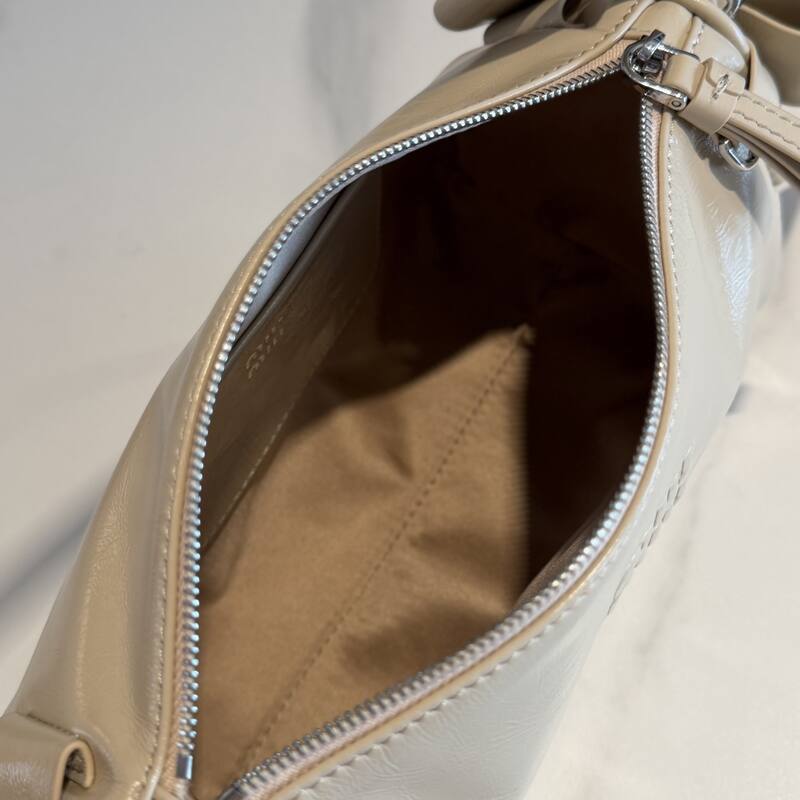 Miu Miu Beige 25x18x10cm shoulder bag — 1:1 Replica