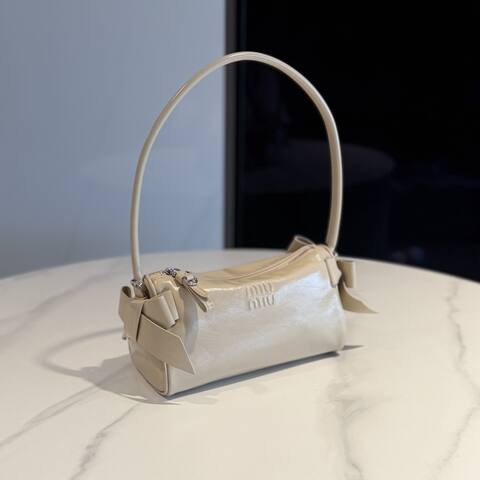 Miu Miu Beige 25x18x10cm shoulder bag 1 1 Replica