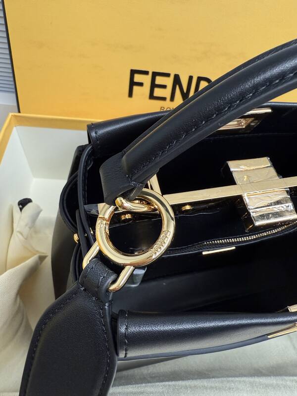 Fendi Peekaboo Black 33x22x14cm shoulder bag — AAA Quality Replica