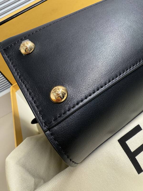 Fendi Peekaboo Black 33x22x14cm shoulder bag — AAA Quality Replica
