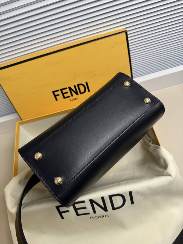 Fendi Peekaboo Black 33x22x14cm shoulder bag — AAA Quality Replica