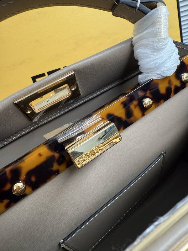 Fendi Peekaboo 33x22x14cm shoulder bag — Top Quality Replica