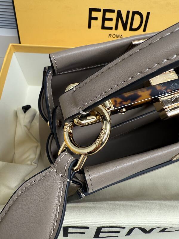 Fendi Peekaboo 33x22x14cm shoulder bag — Top Quality Replica