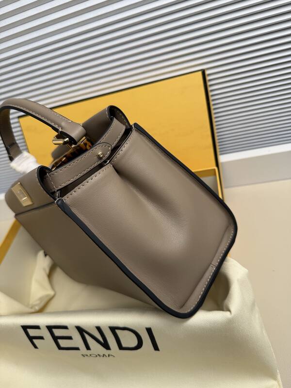 Fendi Peekaboo 33x22x14cm shoulder bag — Top Quality Replica