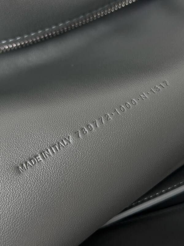 Balenciaga Grey 30x22x12cm shoulder bag — Premium Replica