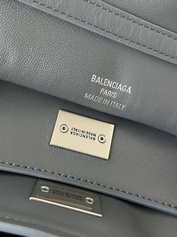 Balenciaga Grey 25x18x10cm shoulder bag — Top Quality Replica