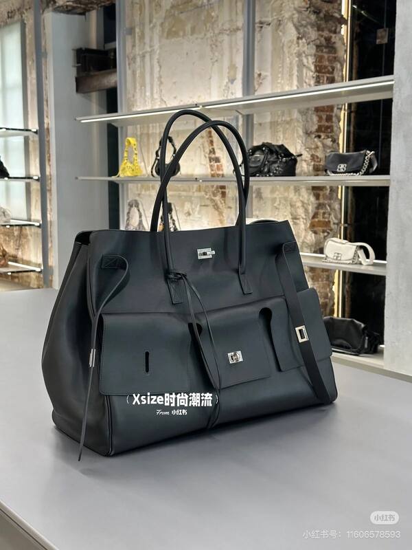 Balenciaga Black 40x30x16cm shoulder bag — 1:1 Replica