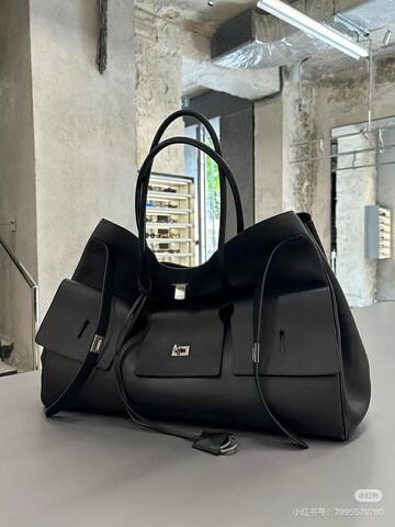 Balenciaga Black 40x30x16cm shoulder bag 1 1 Replica