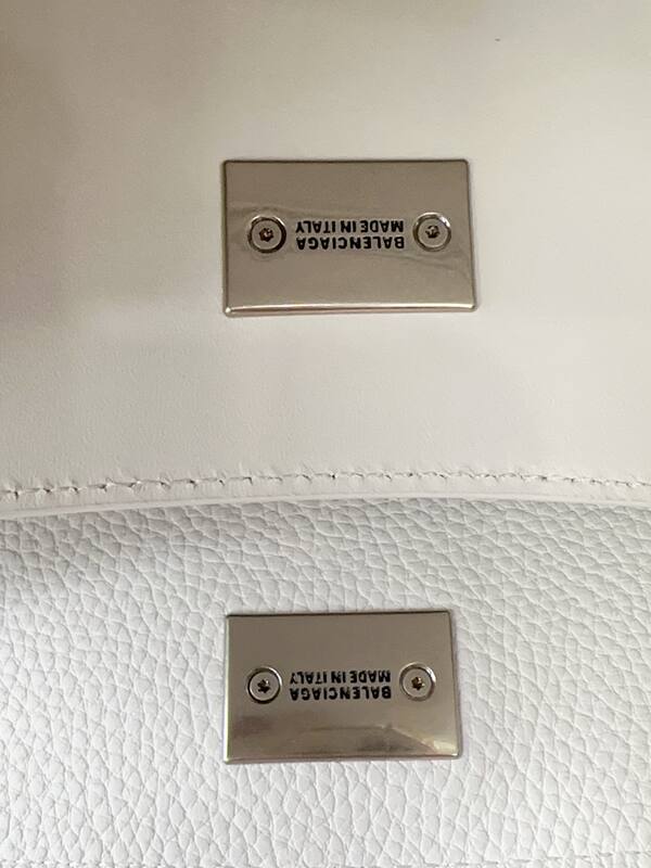 Balenciaga White 30x22x12cm shoulder bag — 1:1 Replica